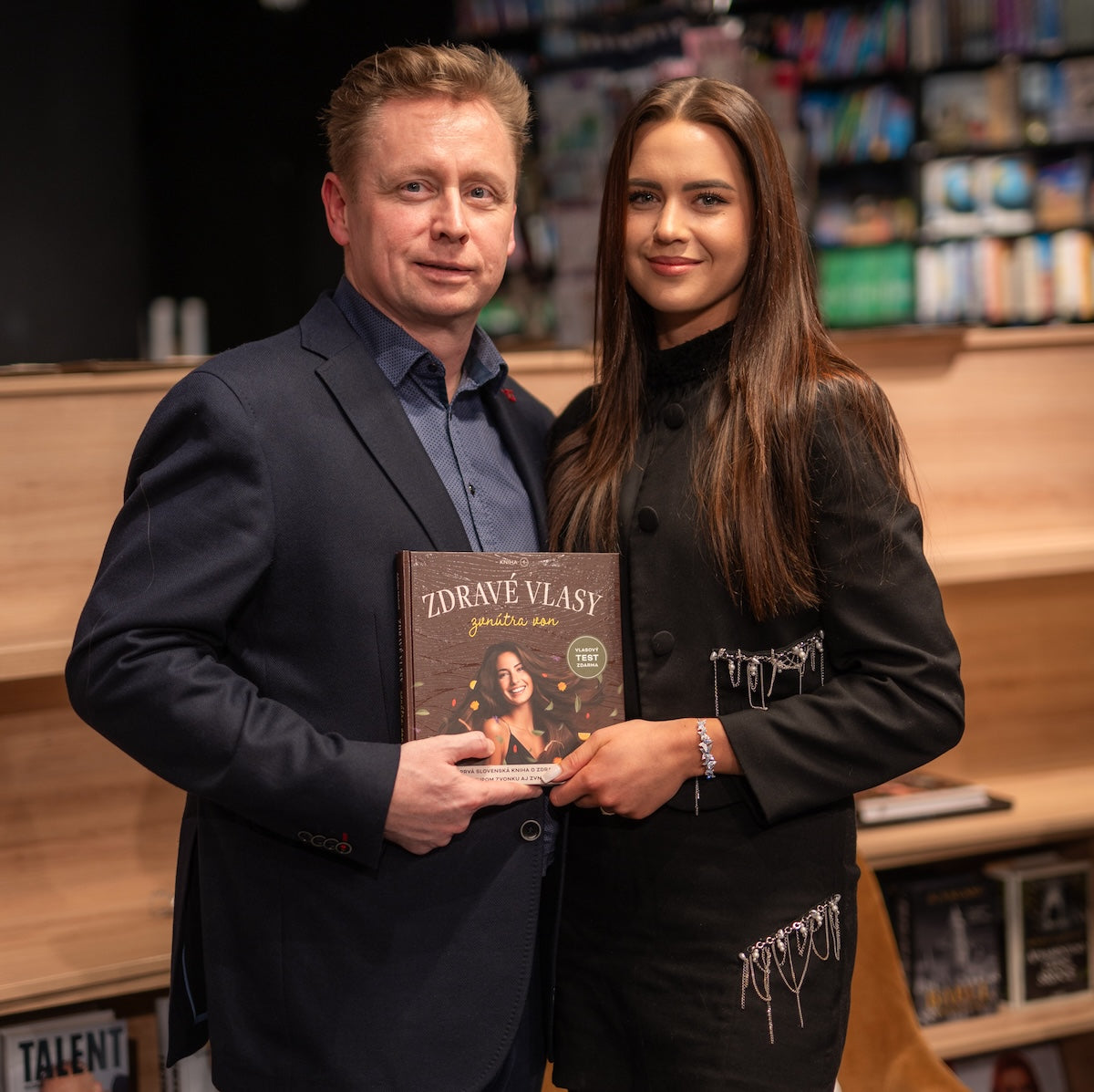 Kniha Zdravé vlasy zevnitř ven #1 bestseller v ČR a na Slovensku, křest knihy