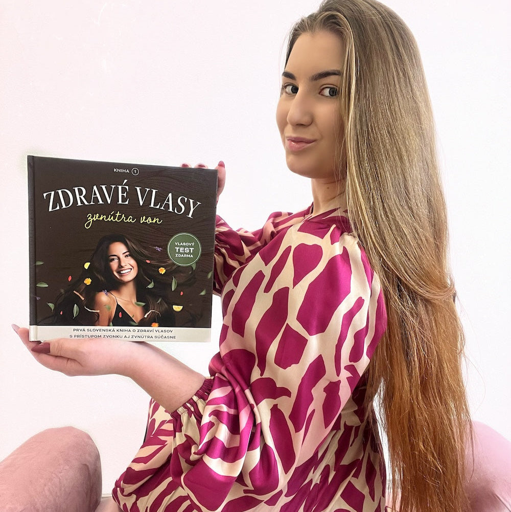 Kniha Zdravé vlasy zevnitř ven #1 bestseller v ČR a na Slovensku, selfie recenze