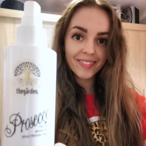 Hair Prosecco Spray - sprej pro větší objem, nadýchanější a hezčí vlasy.