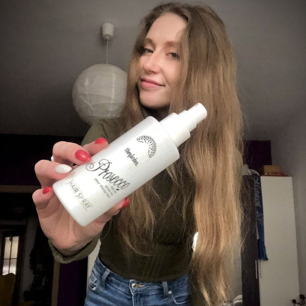 Hair Prosecco Spray - sprej pro větší objem, nadýchanější a hezčí vlasy.